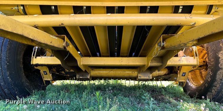 image for item OC9094 2013 Vermeer 604 Super M  round baler