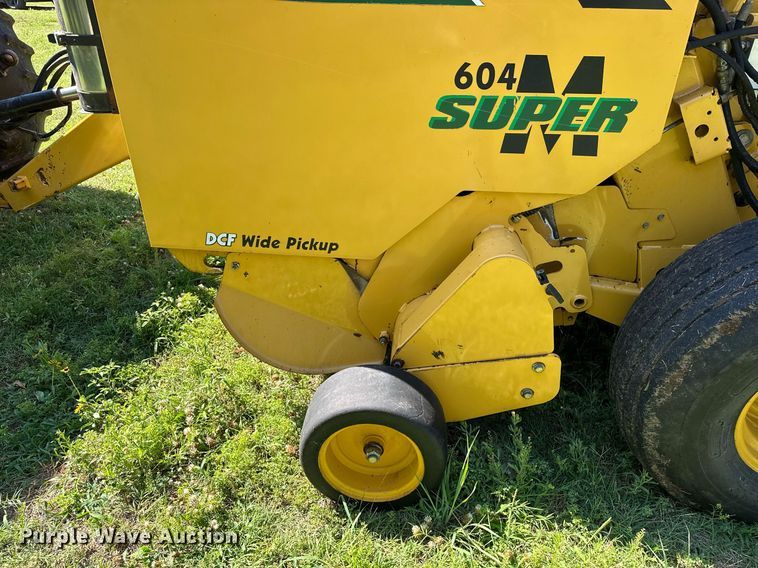 image for item OC9094 2013 Vermeer 604 Super M  round baler