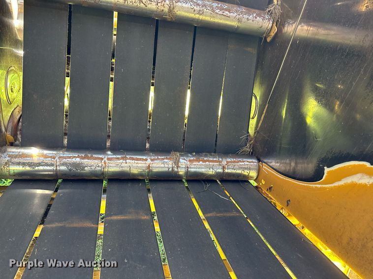 image for item OC9094 2013 Vermeer 604 Super M  round baler