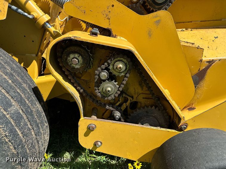 image for item OC9094 2013 Vermeer 604 Super M  round baler