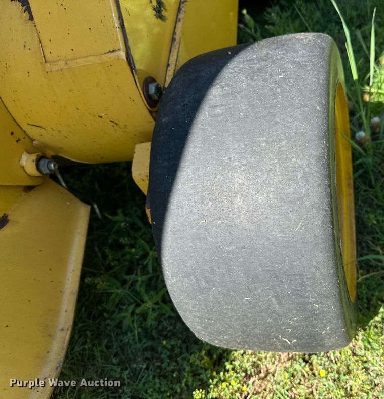 image for item OC9094 2013 Vermeer 604 Super M  round baler