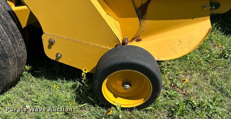 image for item OC9094 2013 Vermeer 604 Super M  round baler