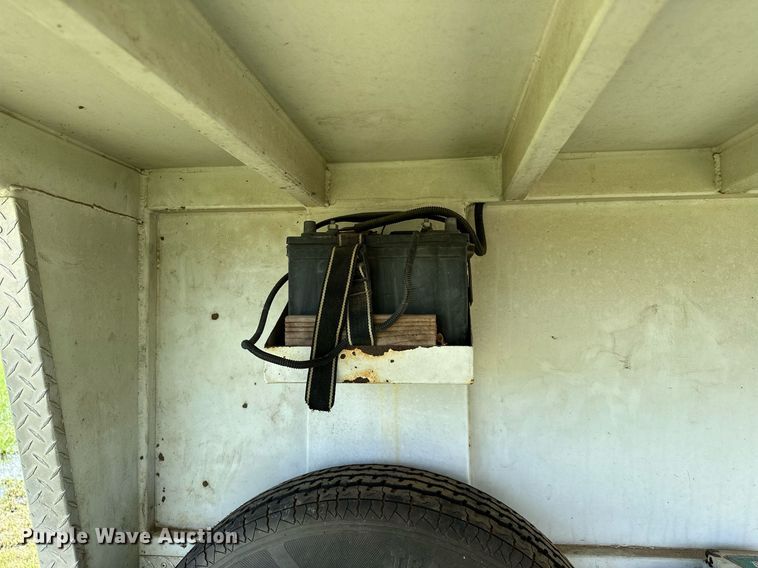 image for item OC9099 2002 Trails West  horse trailer