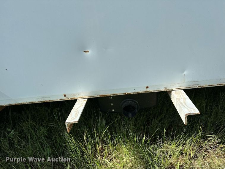 image for item OC9099 2002 Trails West  horse trailer