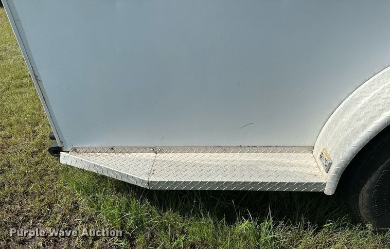 image for item OC9099 2002 Trails West  horse trailer