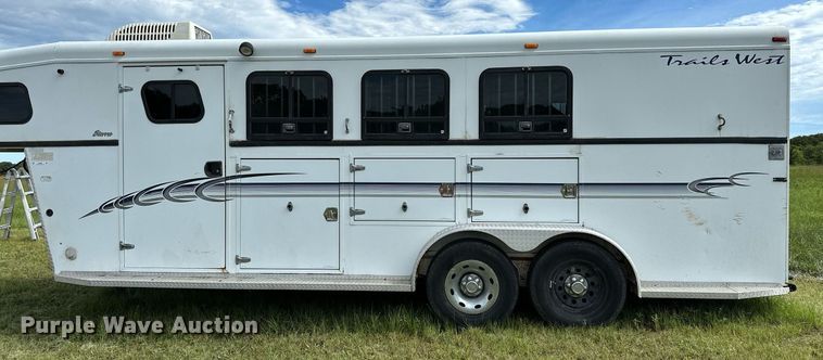 image for item OC9099 2002 Trails West  horse trailer