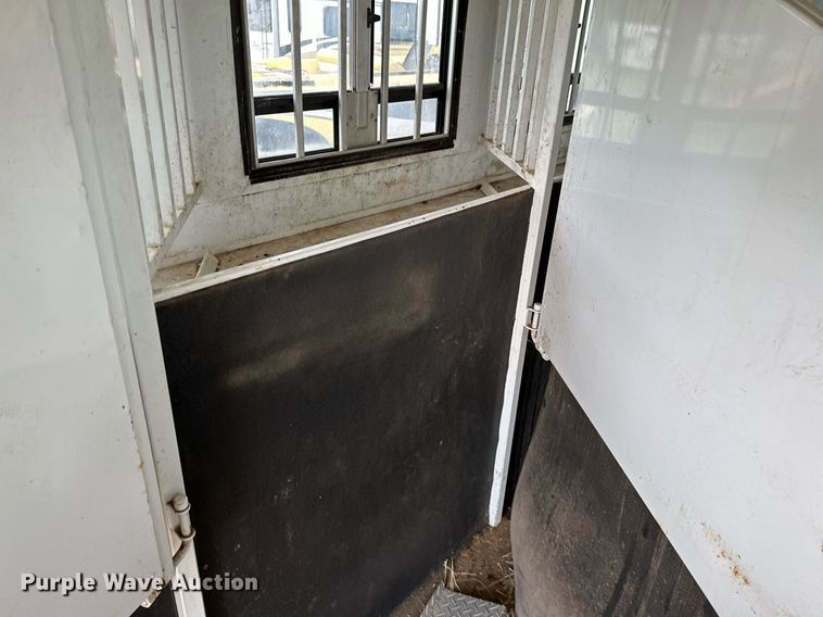 image for item OC9099 2002 Trails West  horse trailer