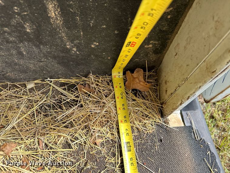 image for item OC9099 2002 Trails West  horse trailer