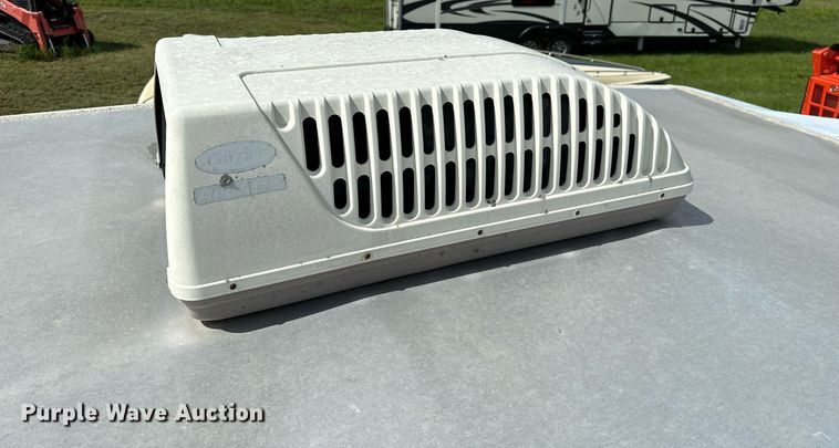 image for item OC9099 2002 Trails West  horse trailer