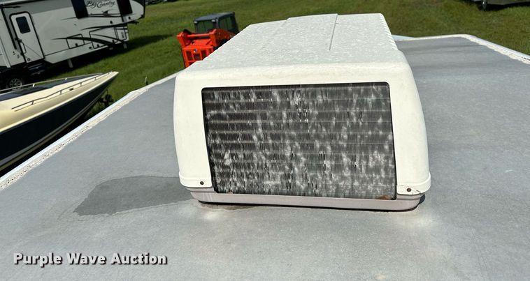 image for item OC9099 2002 Trails West  horse trailer