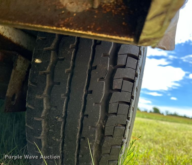 image for item OC9099 2002 Trails West  horse trailer