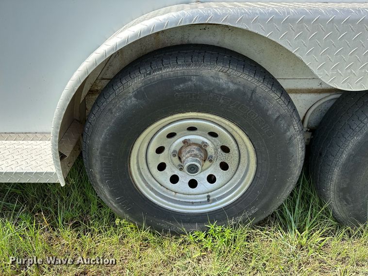 image for item OC9099 2002 Trails West  horse trailer