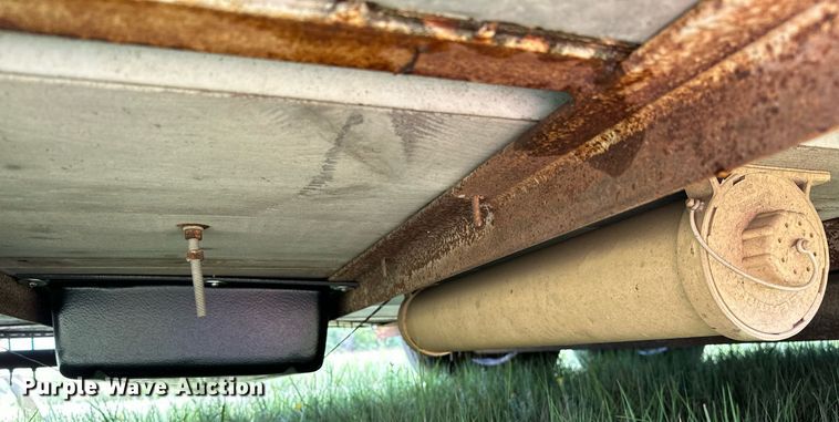 image for item OC9099 2002 Trails West  horse trailer