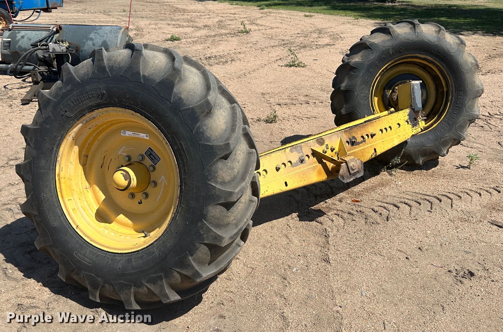 Combine rear axle in Kinsley, KS | Item NM9402 sold | Purple Wave