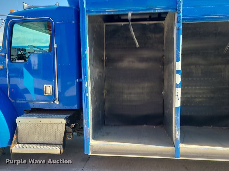 image for item BR9791 2001 Kenworth T300  delivery truck