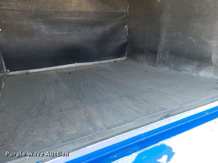 image for item BR9791 2001 Kenworth T300  delivery truck