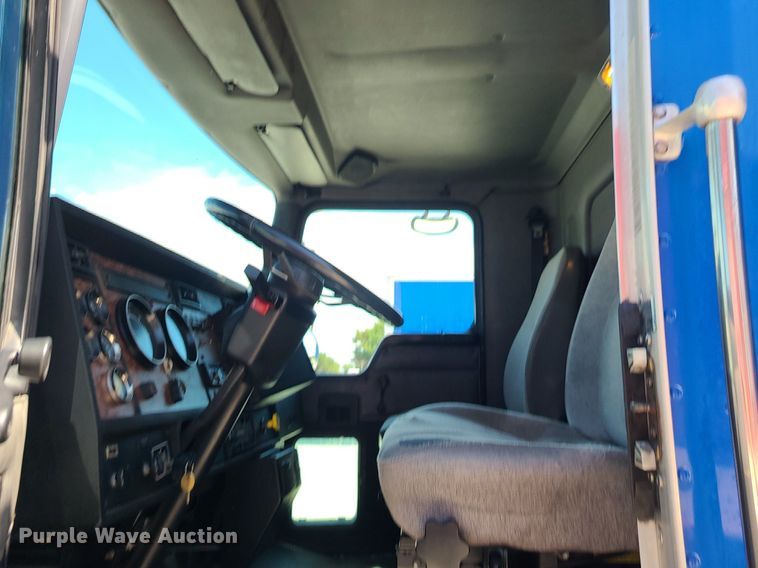 image for item BR9791 2001 Kenworth T300  delivery truck