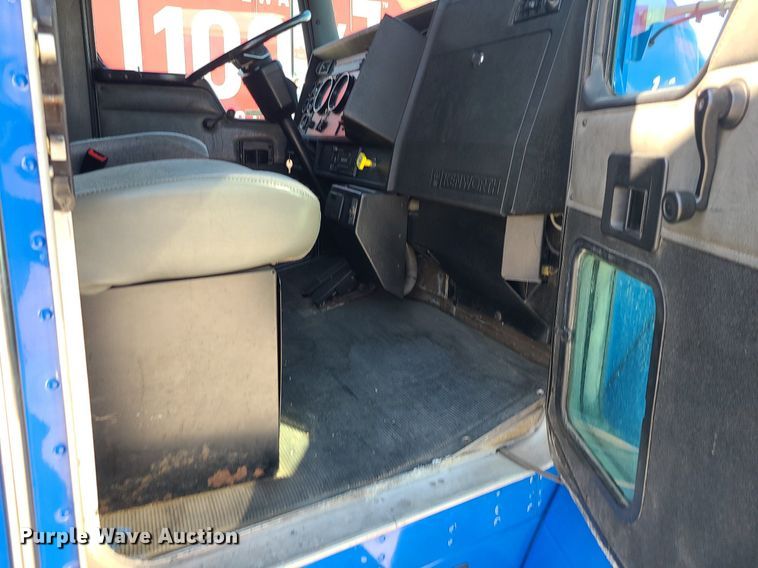 image for item BR9791 2001 Kenworth T300  delivery truck