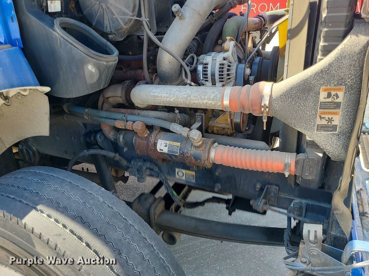 image for item BR9791 2001 Kenworth T300  delivery truck