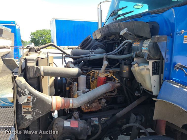 image for item BR9791 2001 Kenworth T300  delivery truck