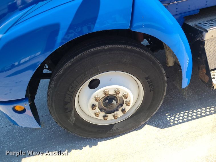 image for item BR9791 2001 Kenworth T300  delivery truck