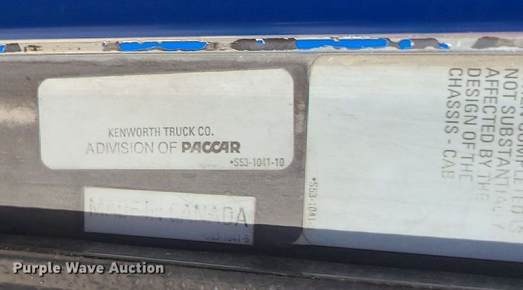 image for item BR9791 2001 Kenworth T300  delivery truck