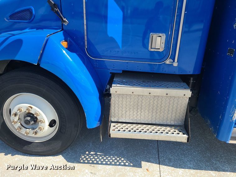 image for item BR9792 2001 Kenworth T300  delivery truck