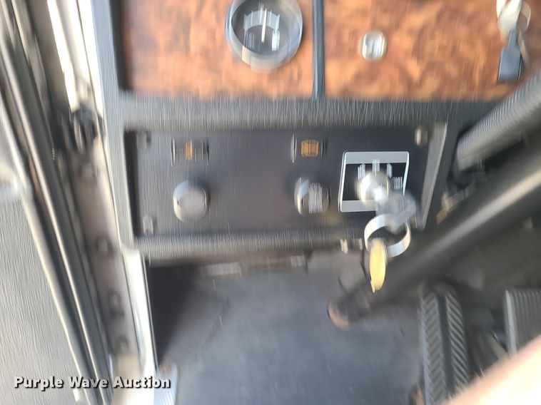 image for item BR9792 2001 Kenworth T300  delivery truck