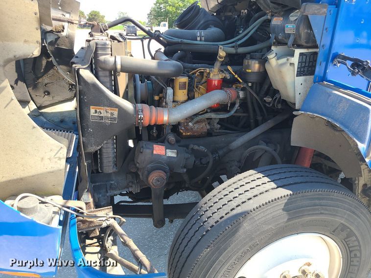 image for item BR9792 2001 Kenworth T300  delivery truck