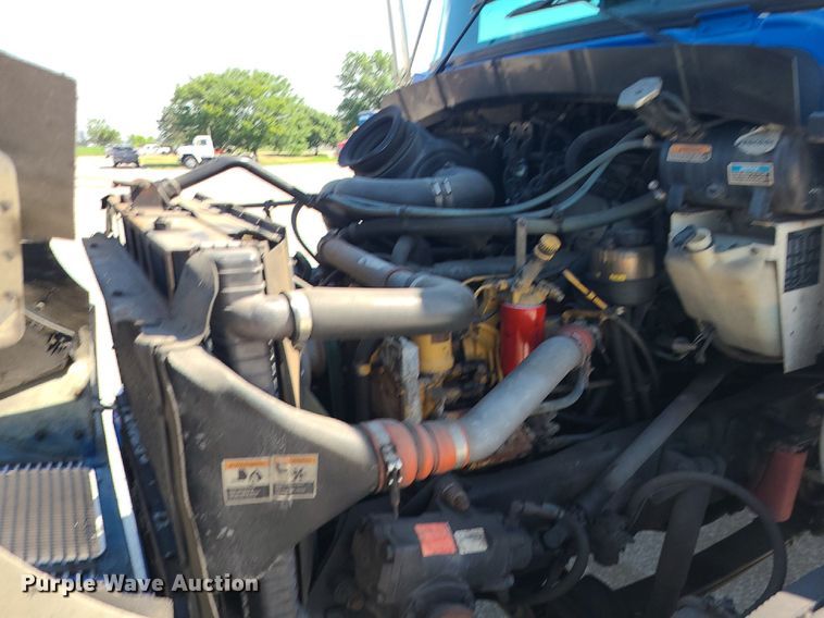 image for item BR9792 2001 Kenworth T300  delivery truck