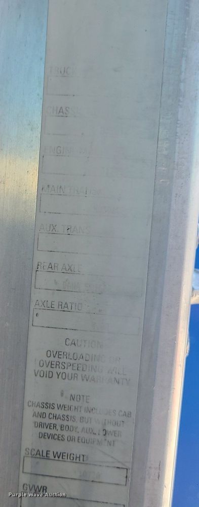 image for item BR9792 2001 Kenworth T300  delivery truck