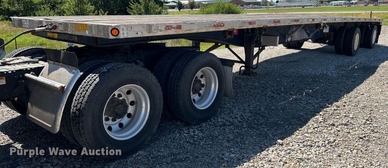 image for item DI7853 2002 Utility Trailers  flatbed trailer
