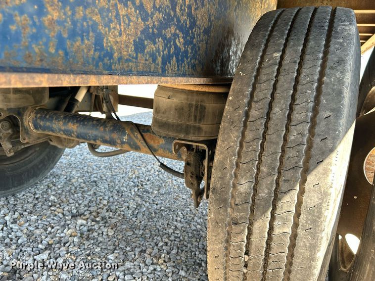 image for item DI7853 2002 Utility Trailers  flatbed trailer