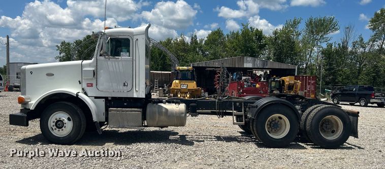 image for item DI7891 2000 Peterbilt 378  semi truck
