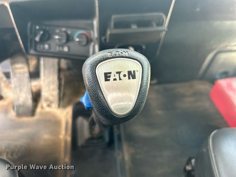 image for item DI7891 2000 Peterbilt 378  semi truck