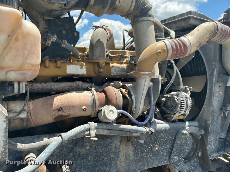 image for item DI7891 2000 Peterbilt 378  semi truck