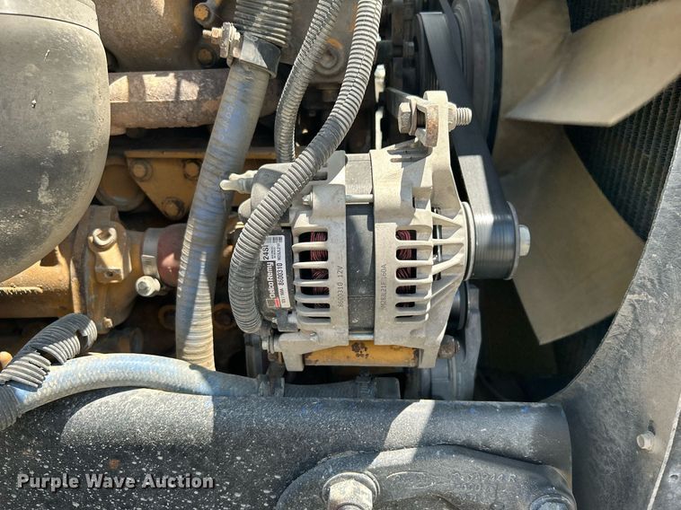 image for item DI7891 2000 Peterbilt 378  semi truck