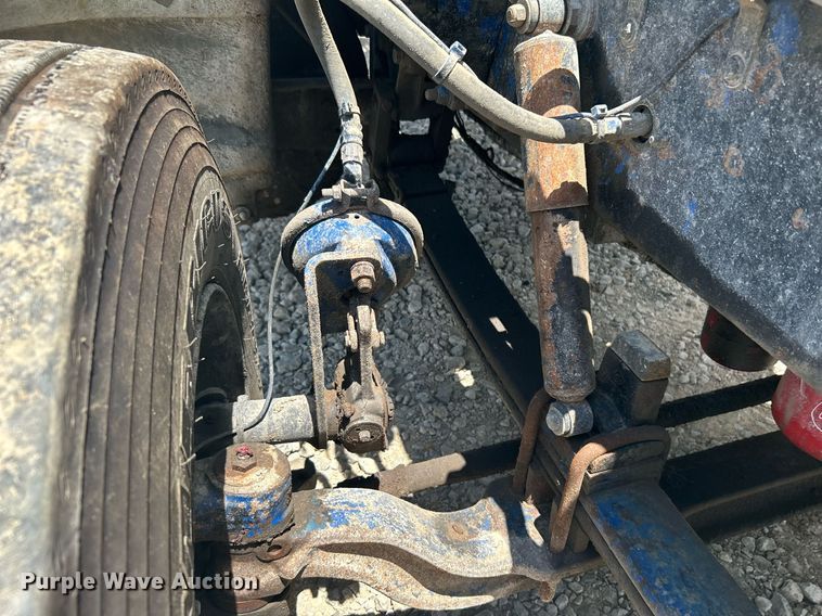 image for item DI7891 2000 Peterbilt 378  semi truck