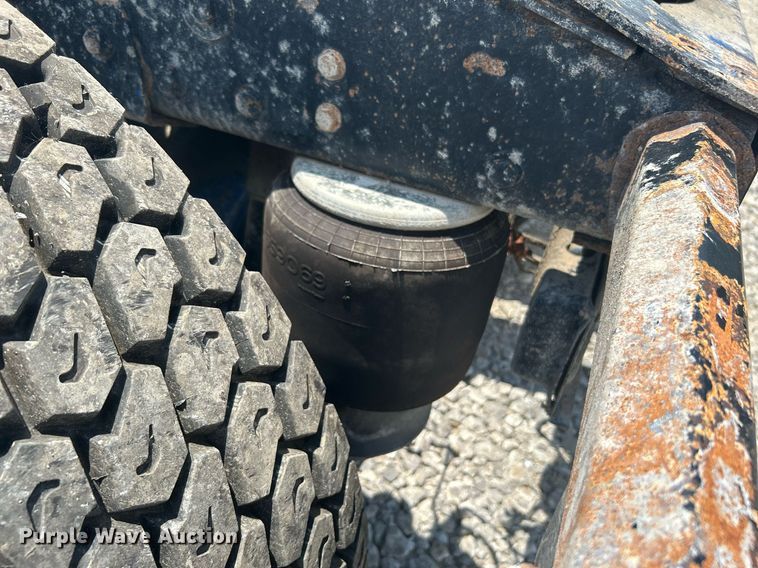 image for item DI7891 2000 Peterbilt 378  semi truck