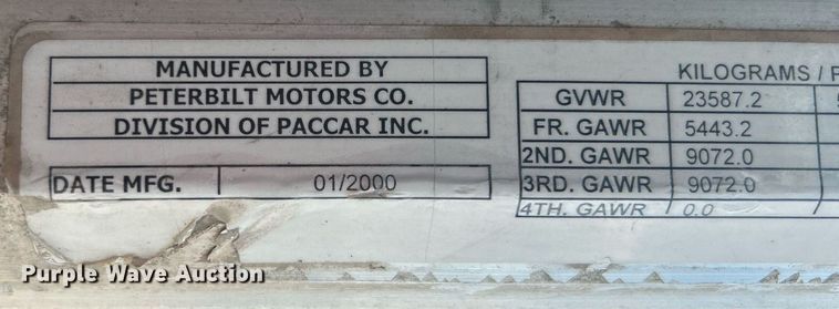 image for item DI7891 2000 Peterbilt 378  semi truck