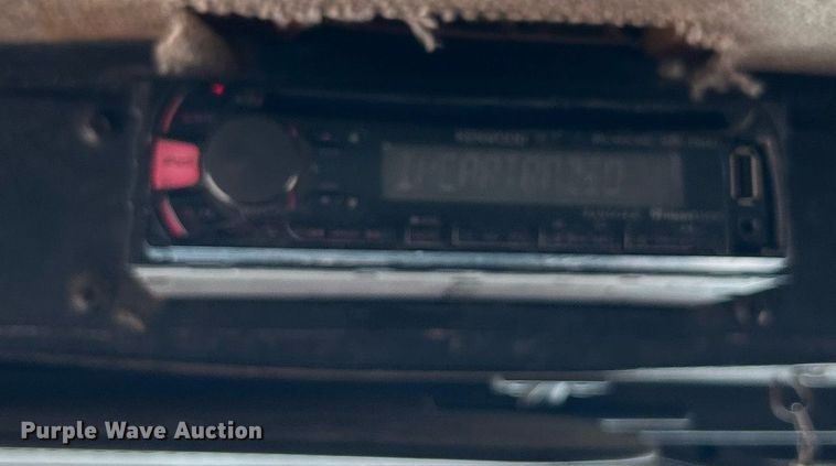 image for item DI7892 1999 Kenworth T800  semi truck