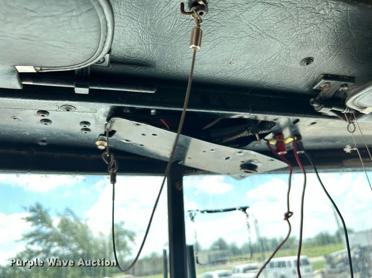 image for item DI7892 1999 Kenworth T800  semi truck