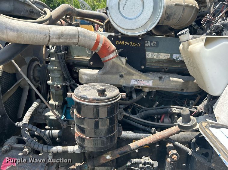 image for item DI7892 1999 Kenworth T800  semi truck