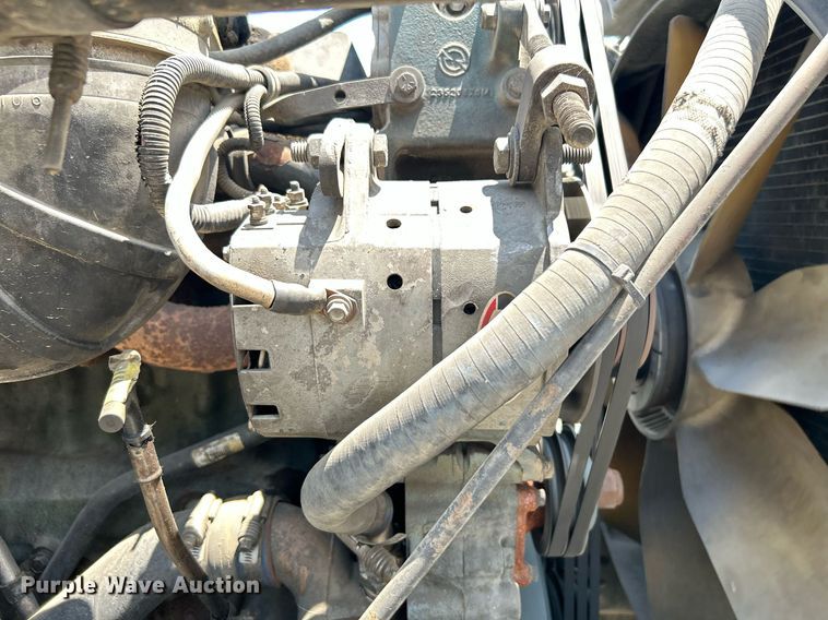 image for item DI7892 1999 Kenworth T800  semi truck