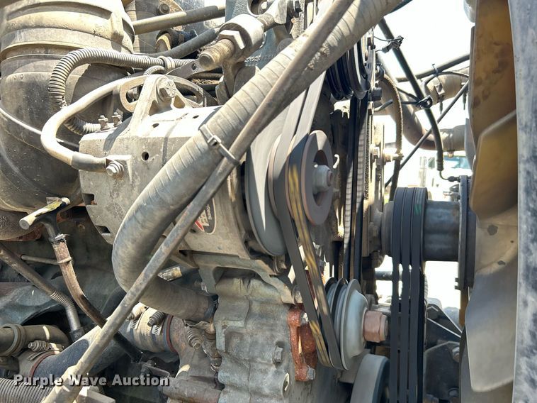 image for item DI7892 1999 Kenworth T800  semi truck