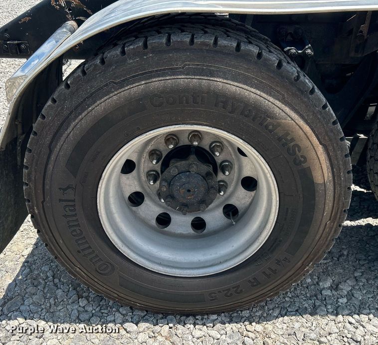 image for item DI7892 1999 Kenworth T800  semi truck