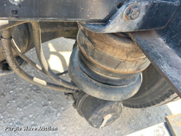 image for item DN3084 1992 Kenworth T800  semi truck