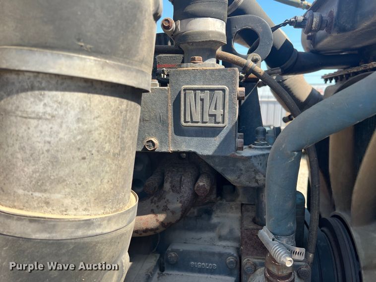 image for item DN3084 1992 Kenworth T800  semi truck