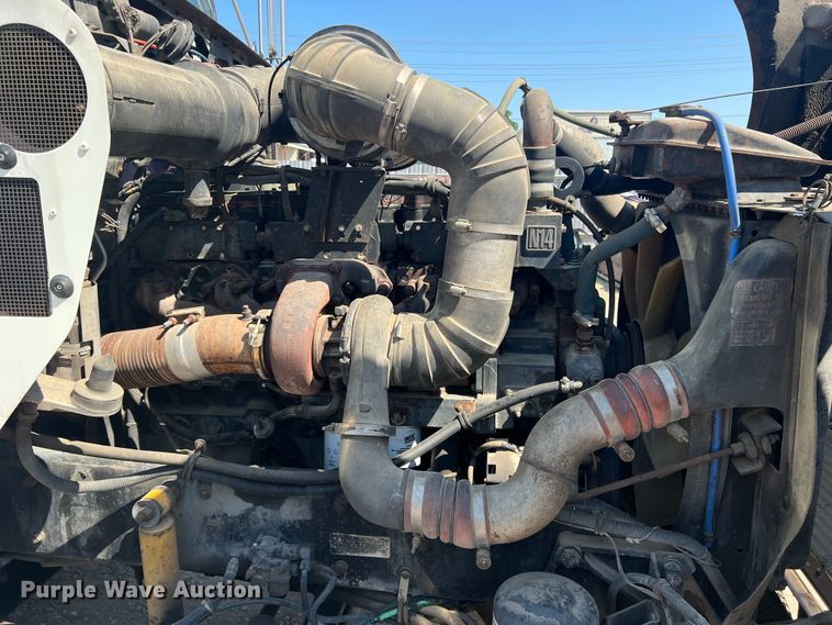 image for item DN3084 1992 Kenworth T800  semi truck