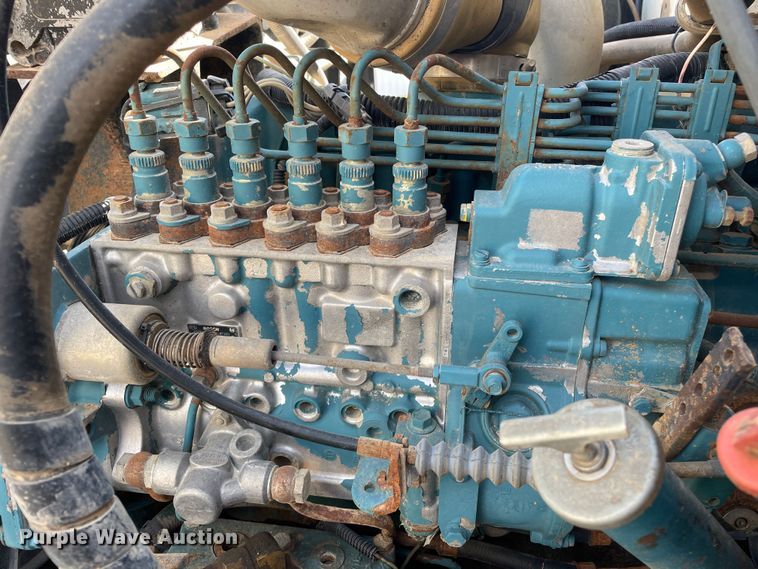 image for item DN4705 1995 International 4800  fuel / lube truck